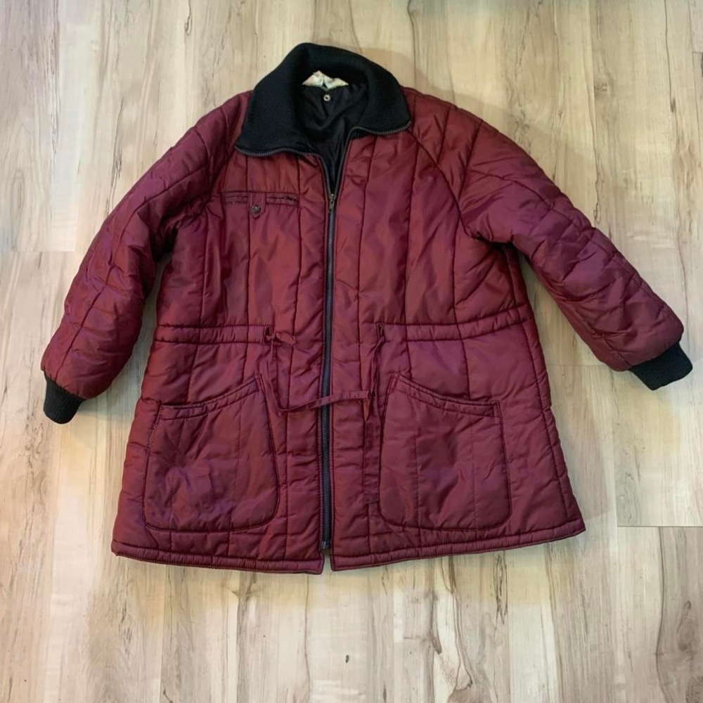 Vintage 1970s Montgomery Ward quilted puffer jacket Medium black collar